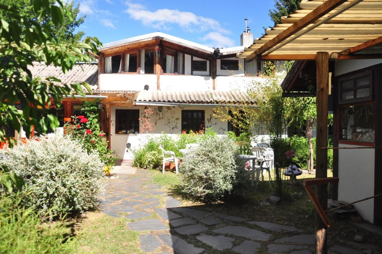 La Casa Del Arbol - Hostel El Bolson Exterior photo